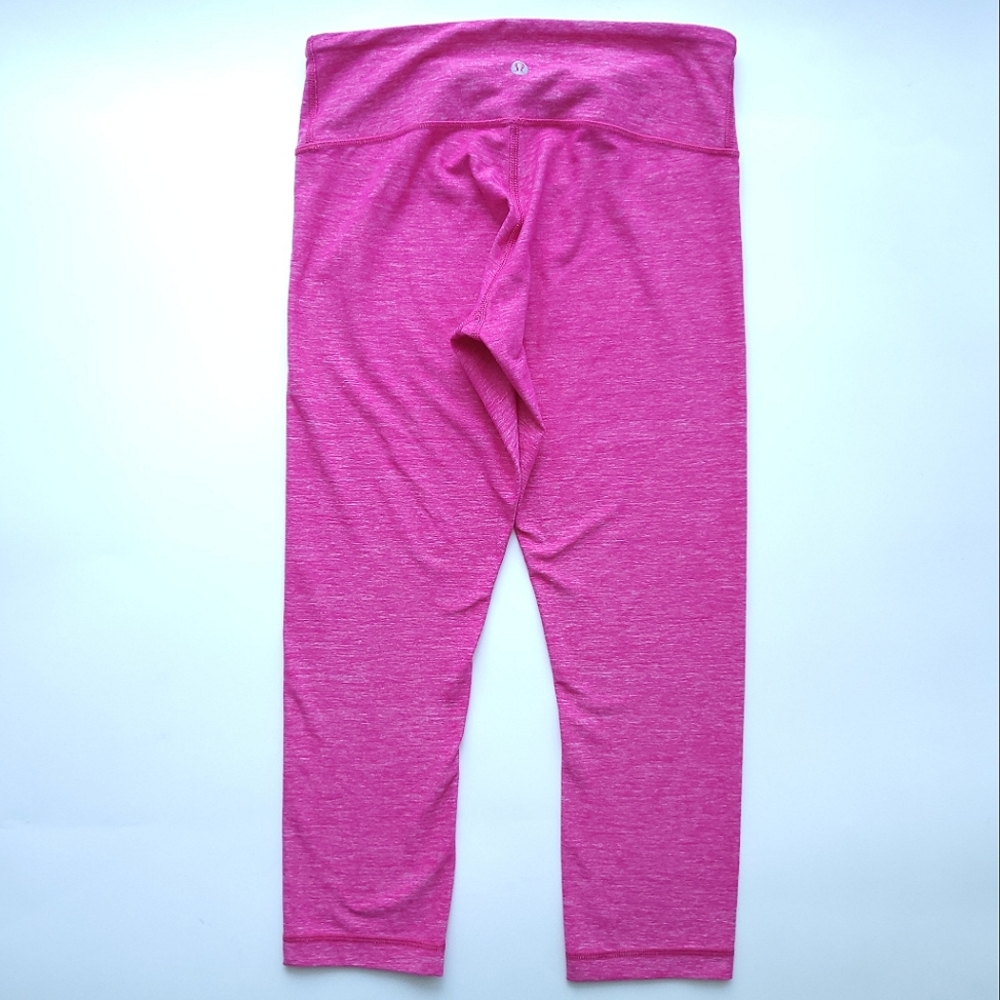 🍋Like New Lululemon Wunder Under Crop II - Picture 5 of 12